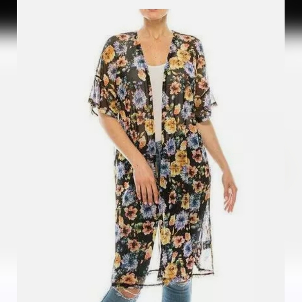 EUC Womens Urban Diction Floral Kimono